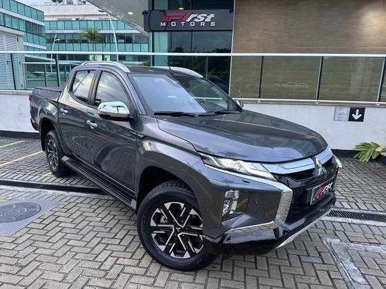 MITSUBISHI L200 TRITON 2.4 16V TURBO DIESEL SPORT HPE-S CD 4P 4X4 AUTOMÁTICO